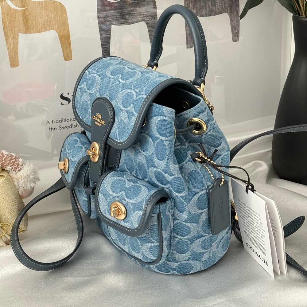 coach Hadley Backpack In Signature Denim - Picture 3 of 11